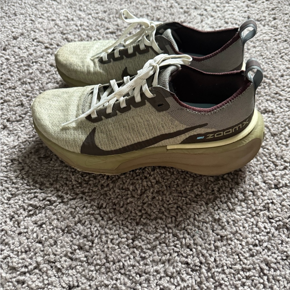 Nike ZoomX Sneakers in Gray and Cream